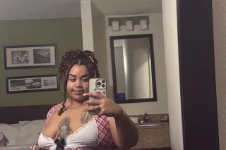 $100QV or $200 2 Nuts 🥳 Lets Cum Together Papi 🥜 - Image 2