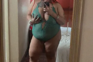 BIGGEST TITTIES AROUND TOWN ♥ LAST CHANCE TO SEE ME - Image 3