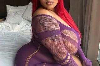 I LOOK BETTER THAN HER ☝🏽 AND HER👇🏽 - Image 3