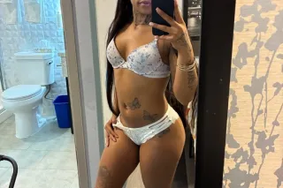 I’m back😇Best Throat in town👅Petite Thick Persuasion😻 - Image 3